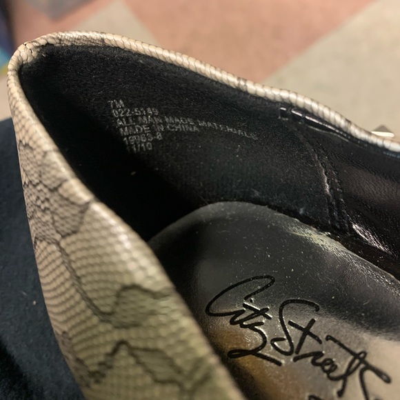 City Streets High Heels - Picture 2 of 3